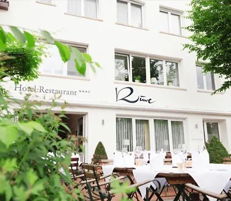 Restaurant Ruewe ホテル 3*